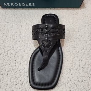 NEW Aerosoles Women's SOLEI Flip-Flop Sandal Black Leather size 6